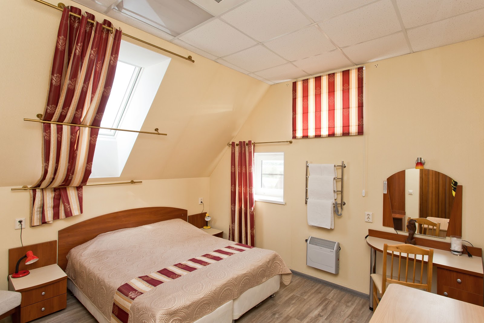 Три клёна - photo 2