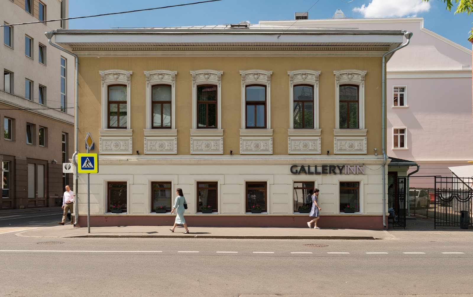 GALLERY INN (ГАЛЕРЕЯ ОТЕЛЬ) - photo 1