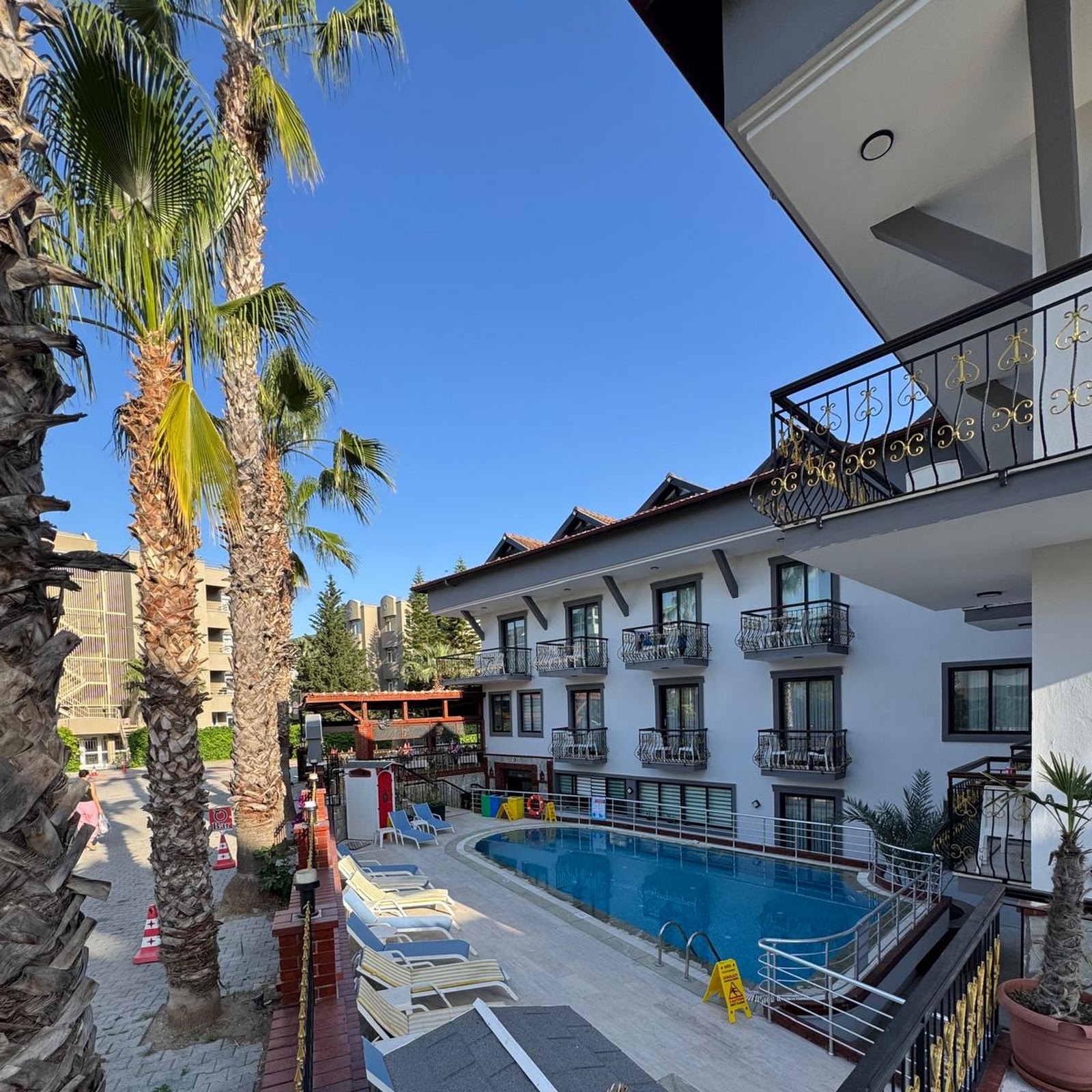 Infinity Hotel - photo 4