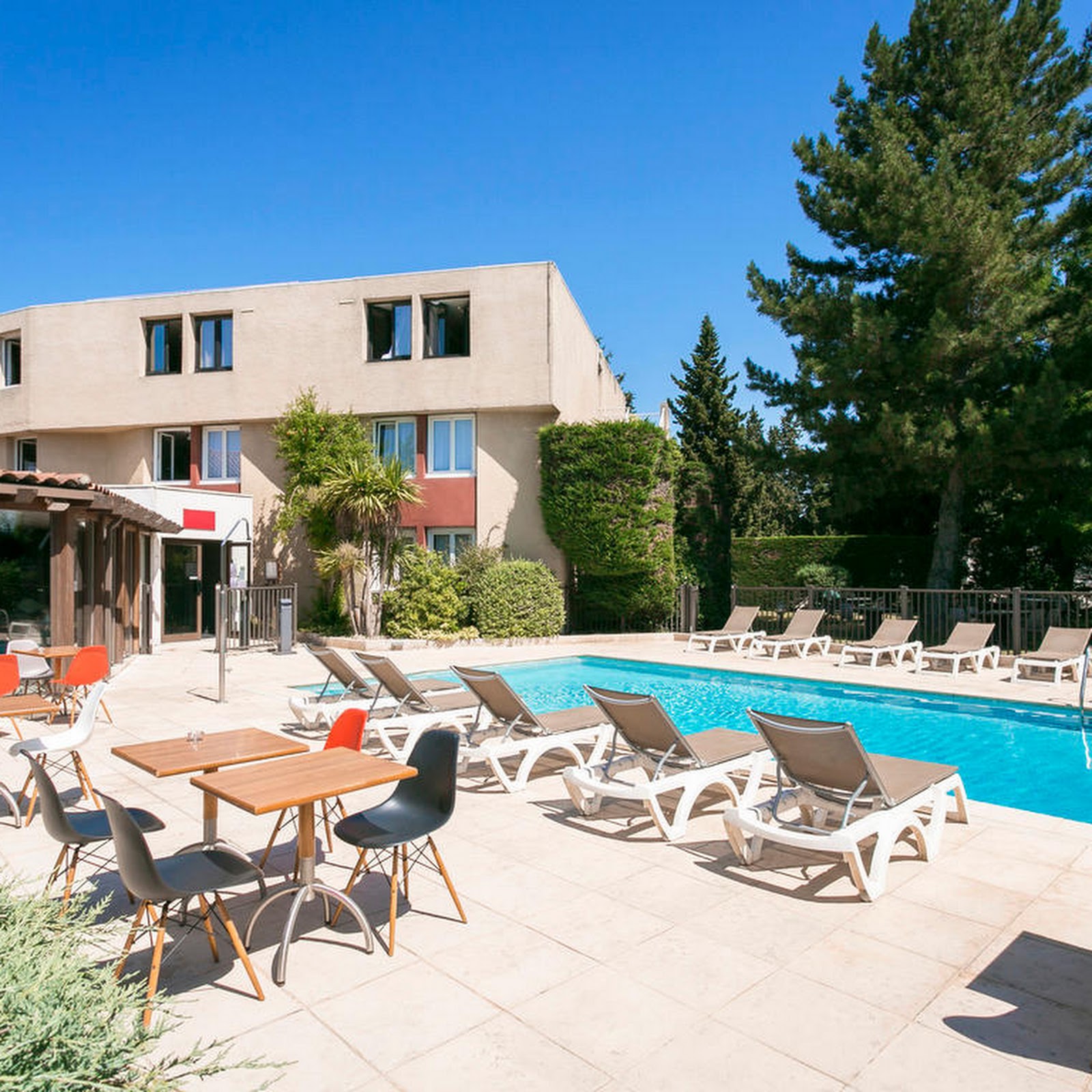 Cheri Hotel - photo 5