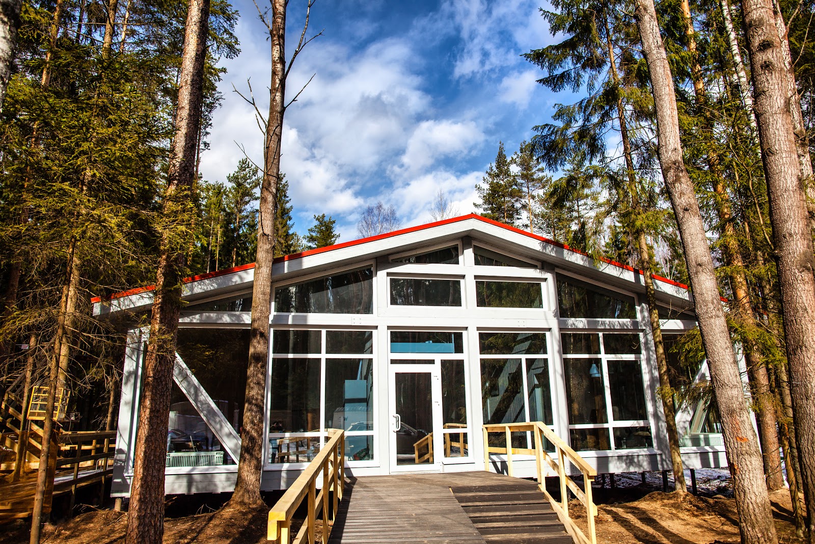 Загородный парк-отель "Коркино Lake"