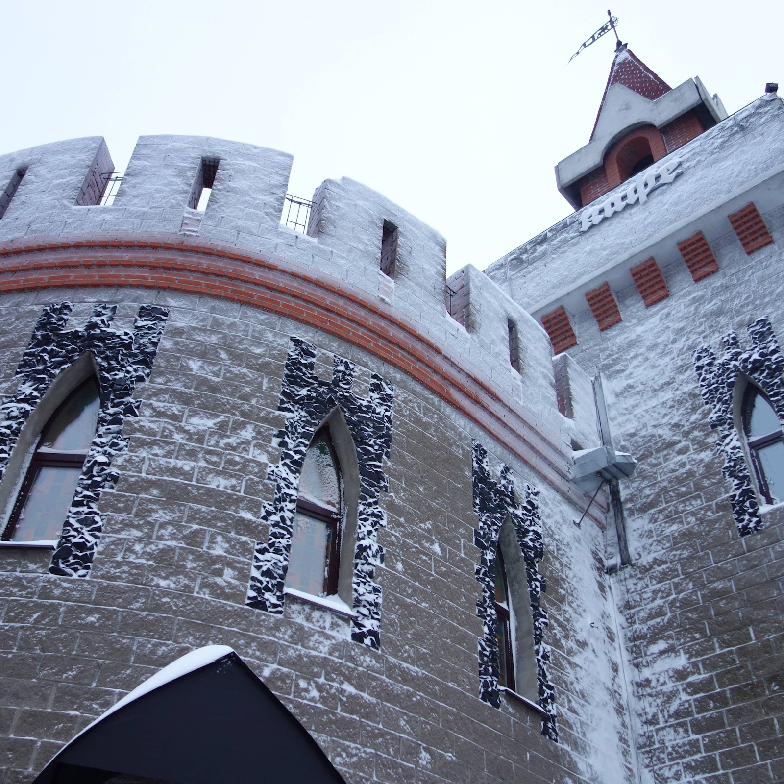 Замок в долине