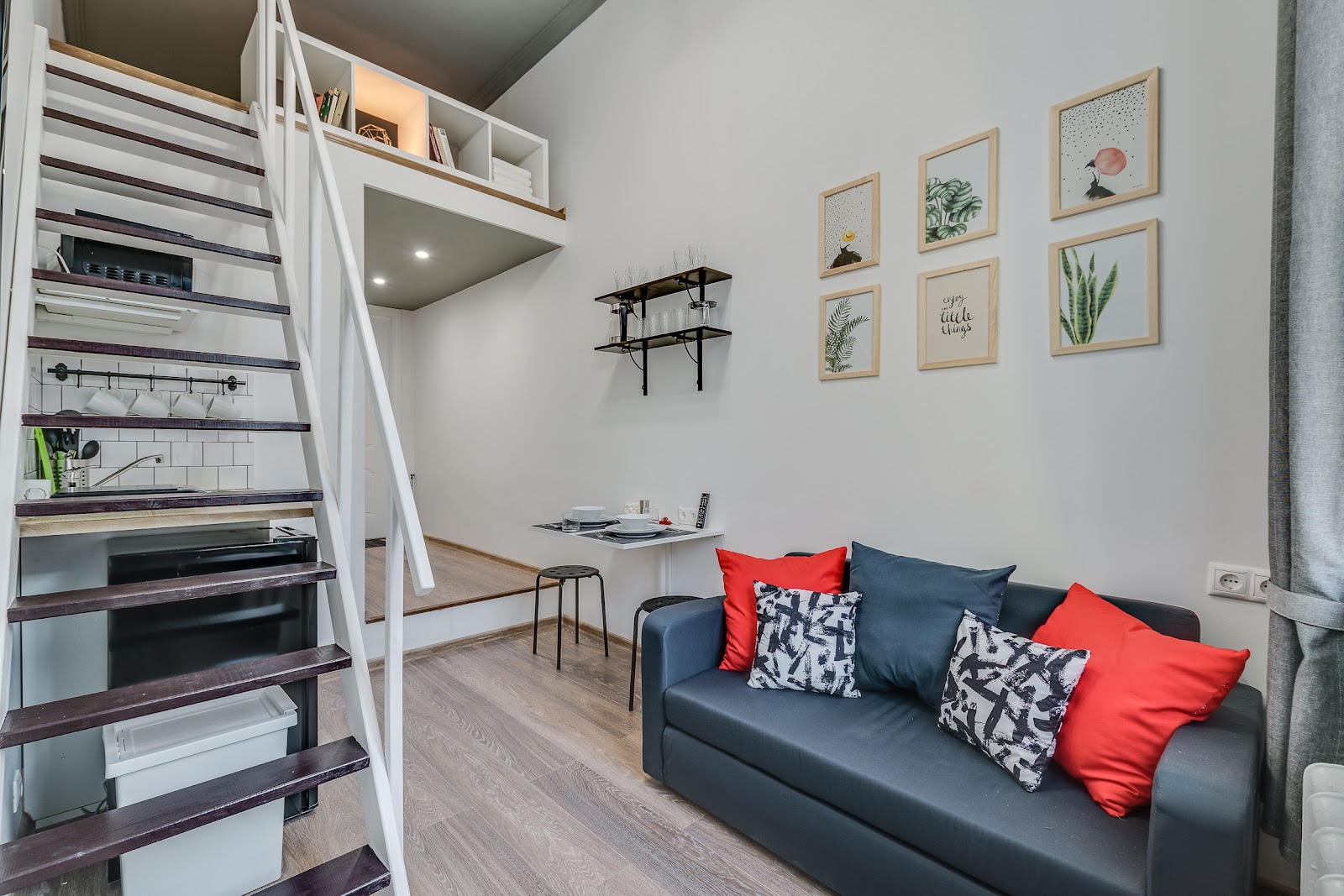 Station V18 - photo 2