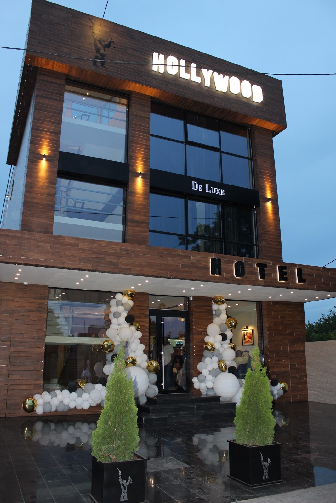 Отель Hollywood De Luxe