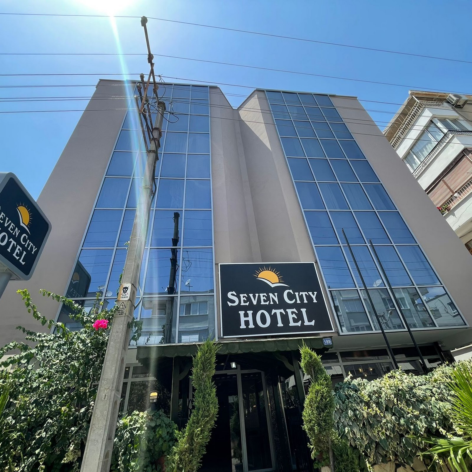 Сэвэн, Гостиница - photo 1