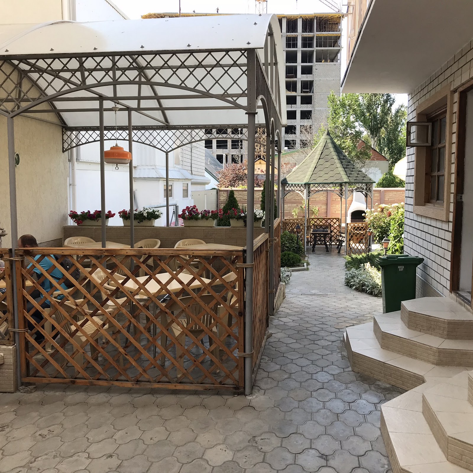 Зелёный дворик - photo 5