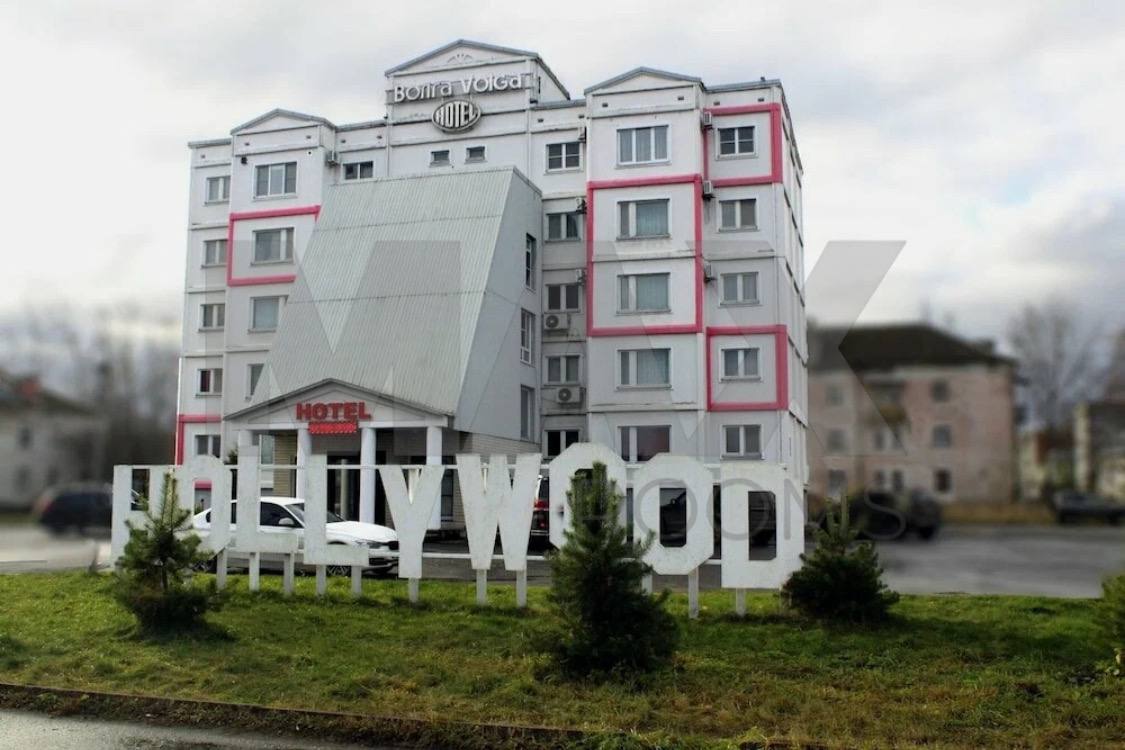 Maxrooms Волга Hollywood