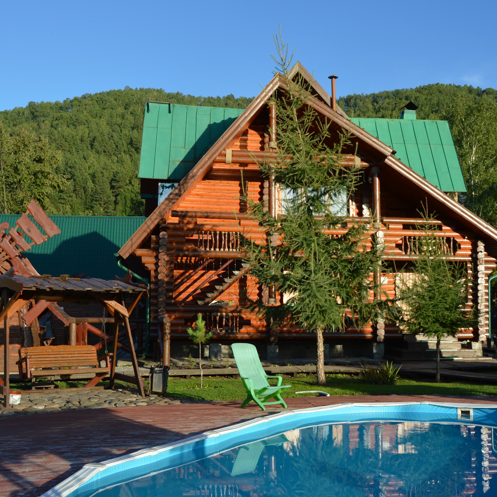 Иолго, Семейная усадьба