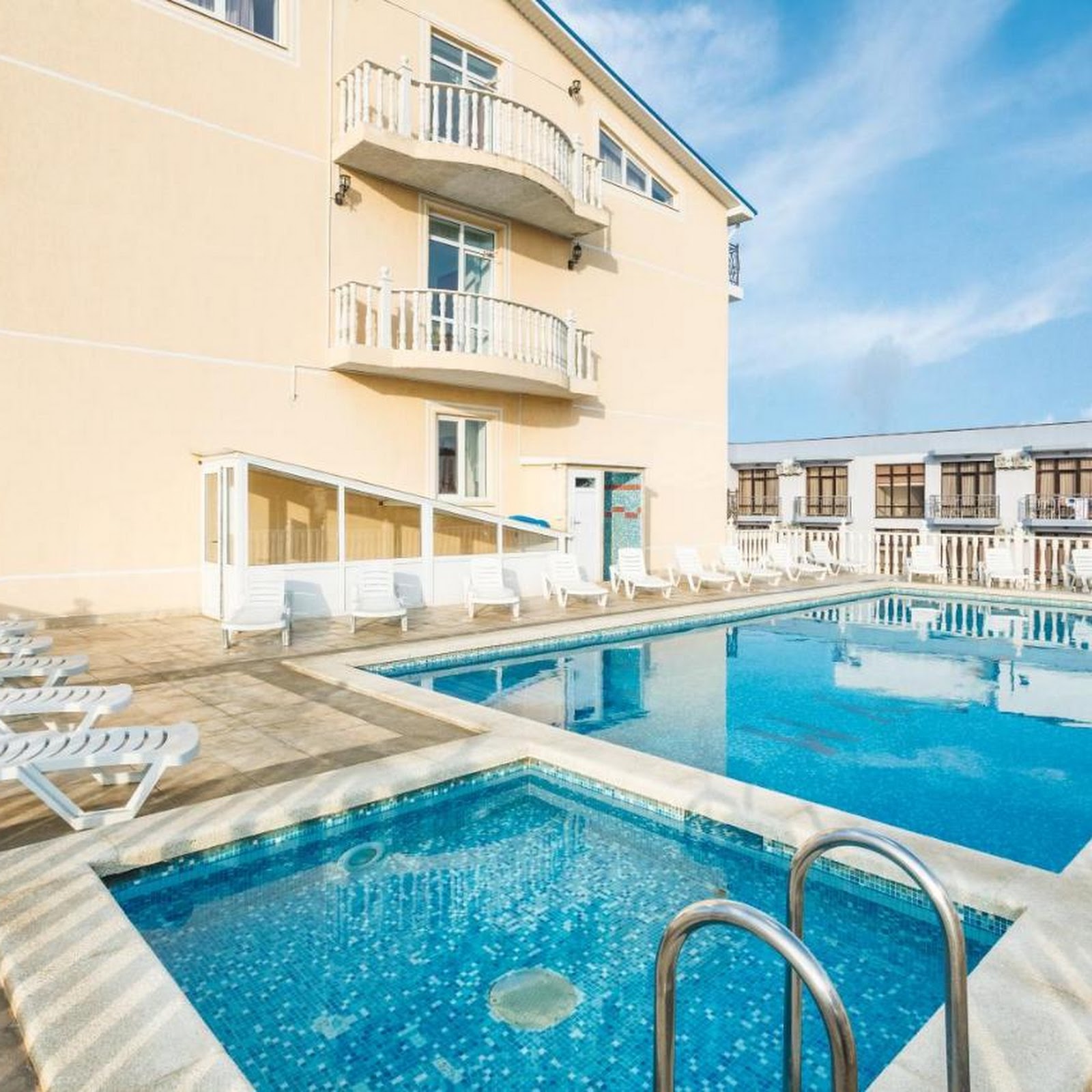 Атриум Отель 3*