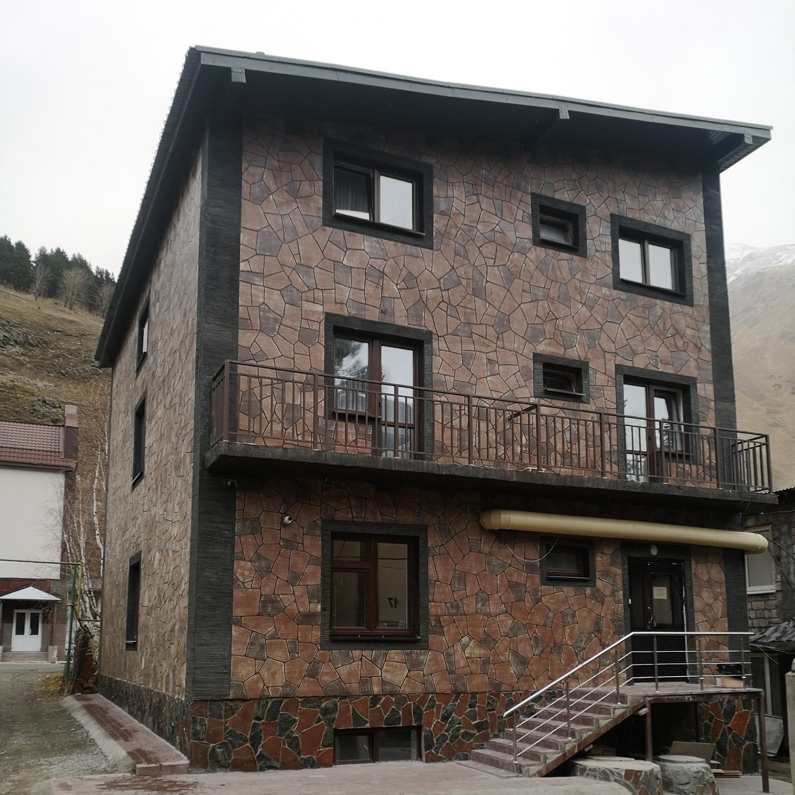 Отель Вольфрам Терскол