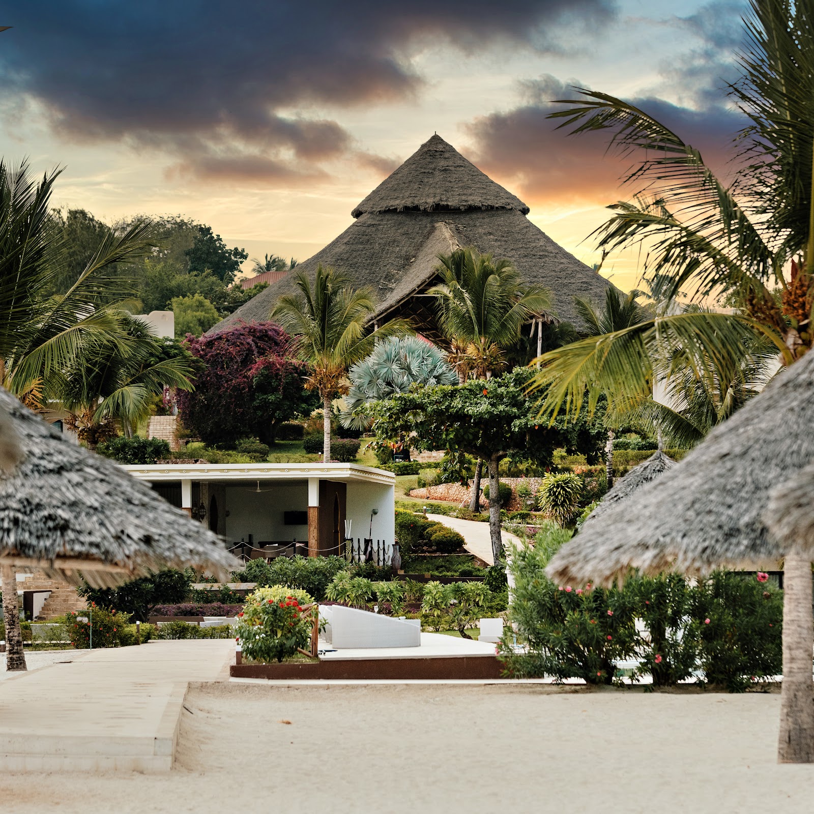 ЗУРИ, отель - photo 3