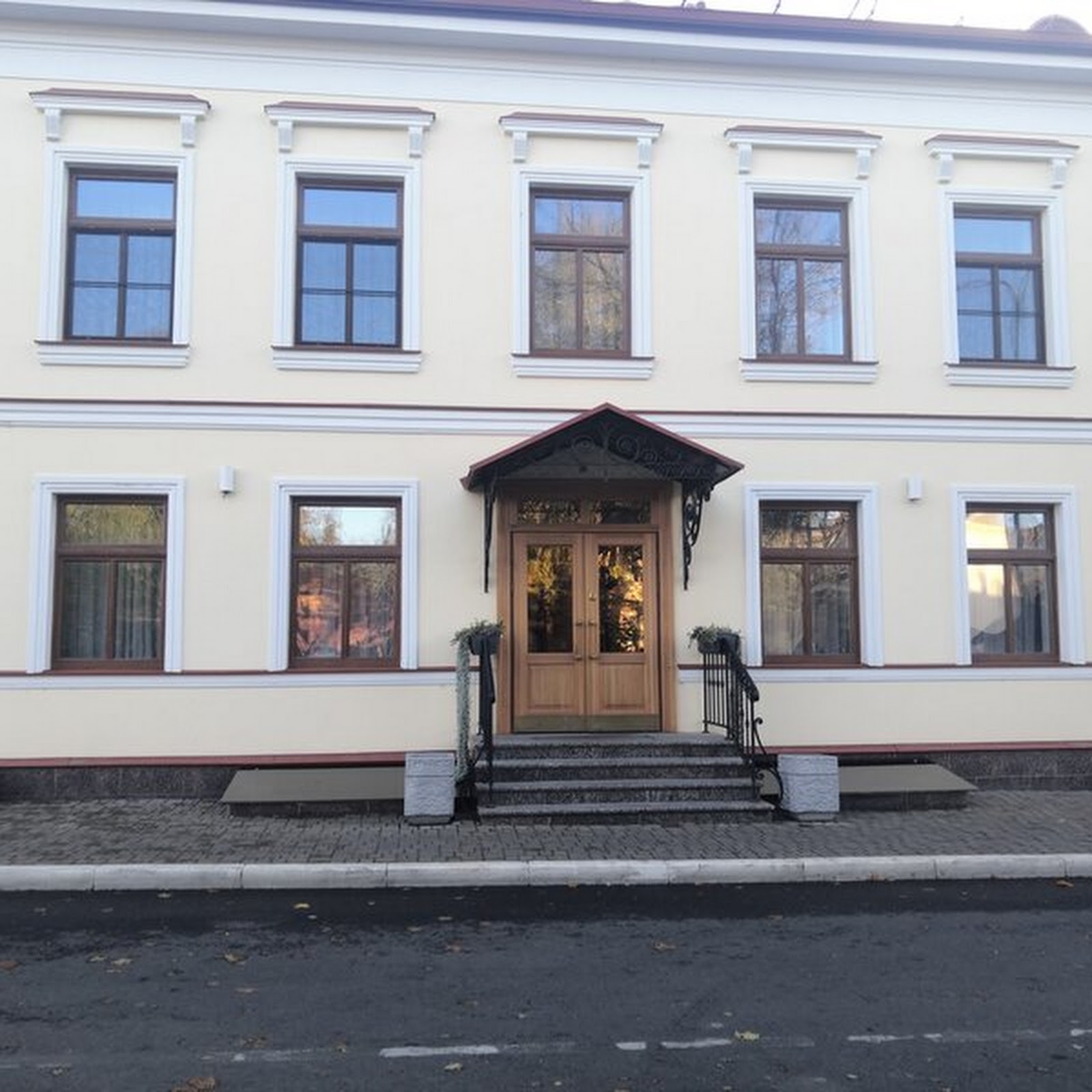 Двор Подзноева Главный Корпус - photo 2