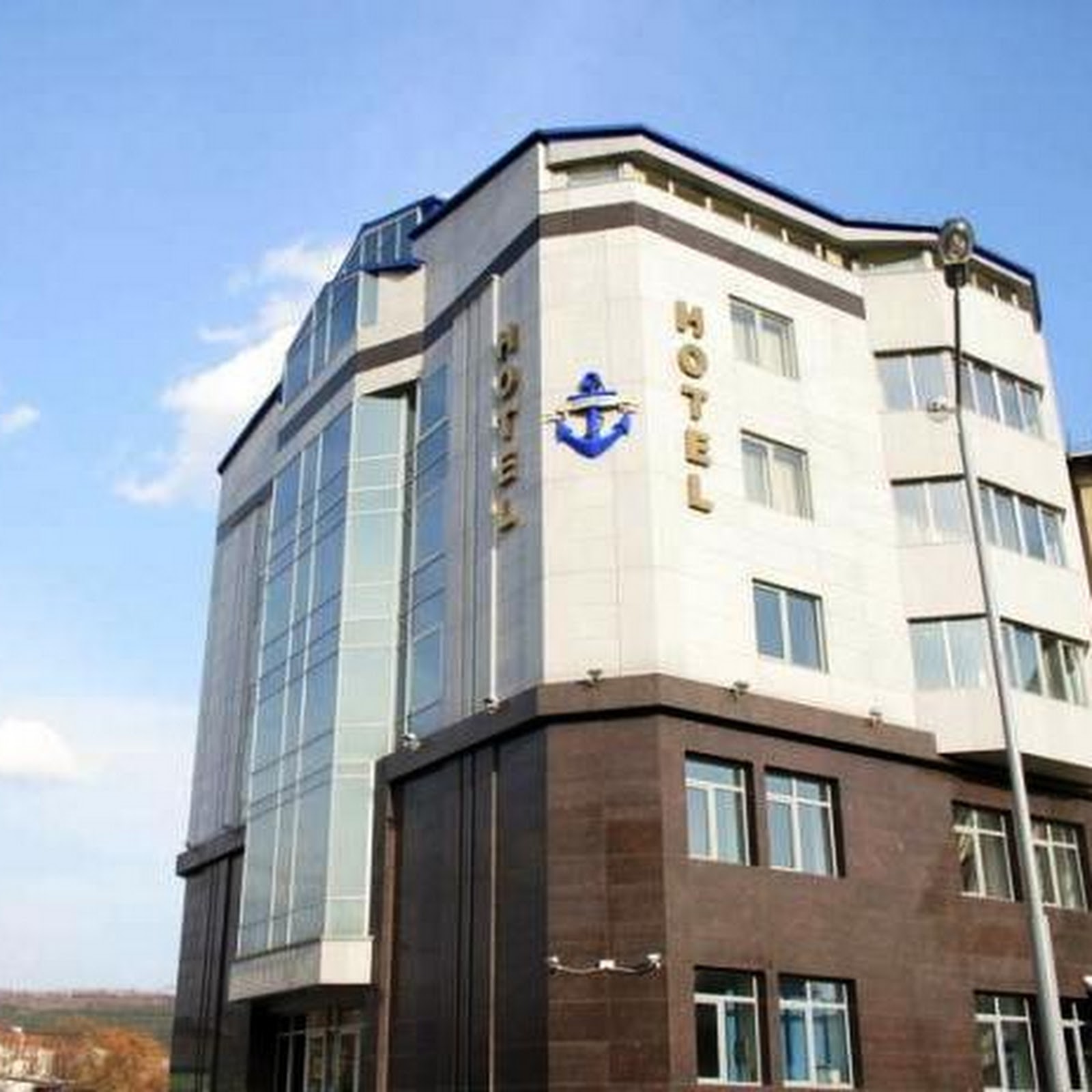 Lenina Hotel - photo 2