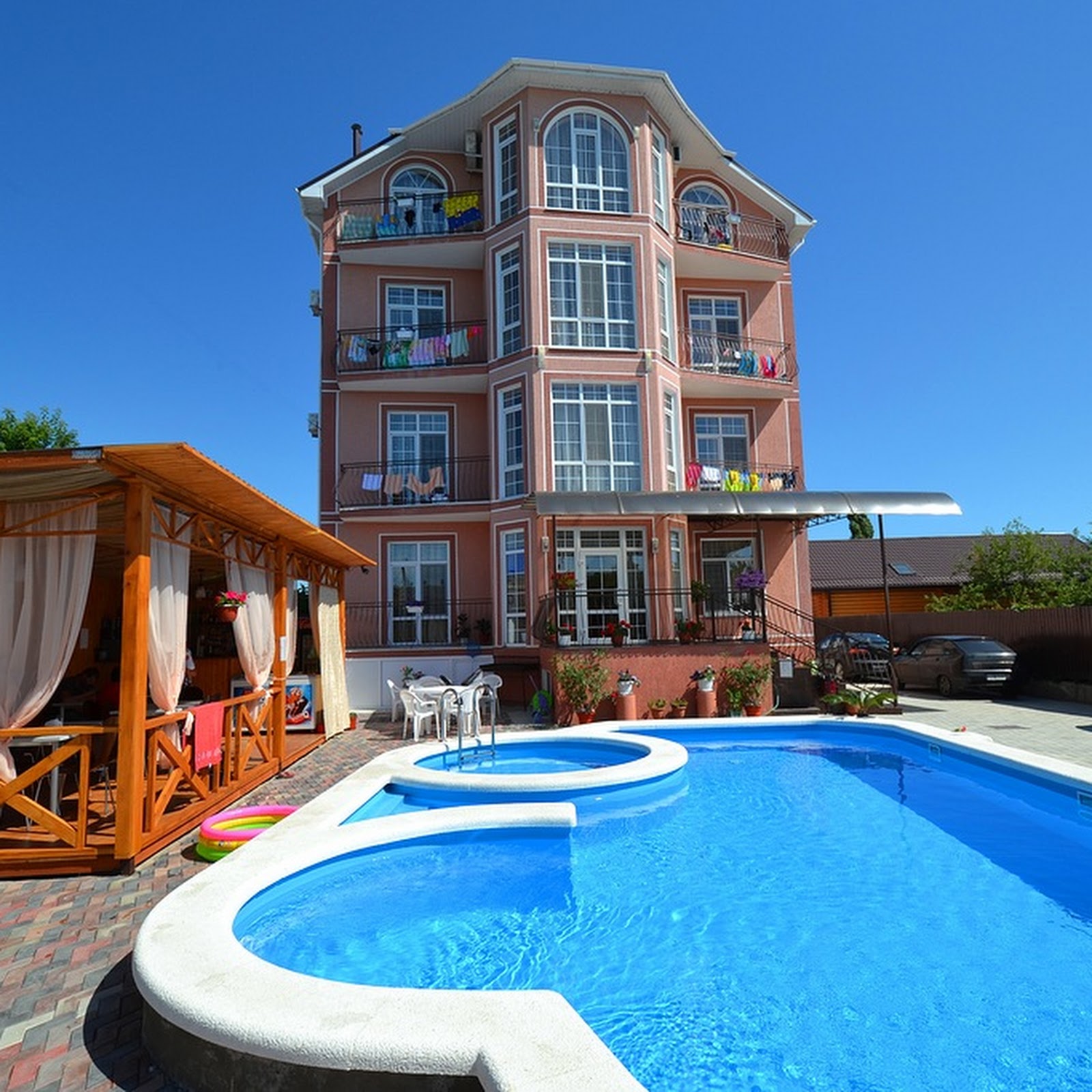 Селини - photo 1