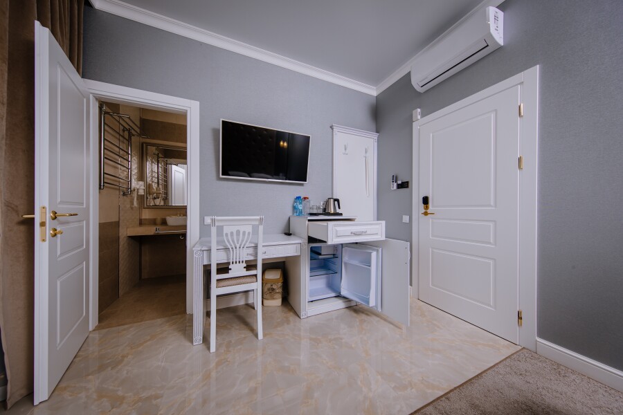 Отель "Monarch" - photo 2