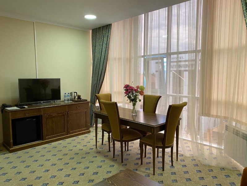 Отель Континент