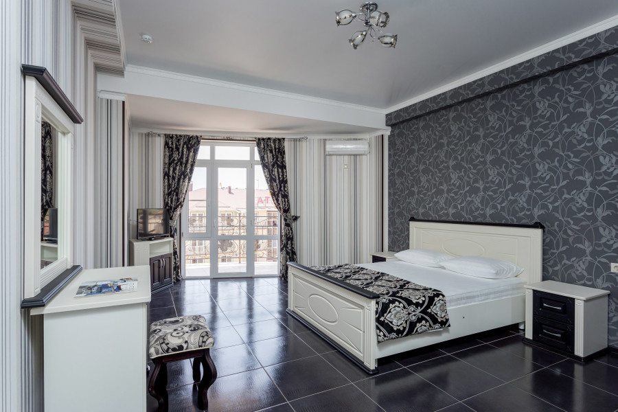 Отель «Royal» - photo 1