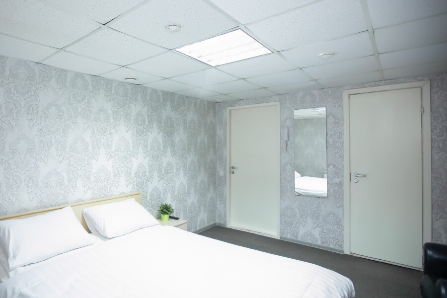 Лайт на Бебеля, Отель ЕКБ - photo 4