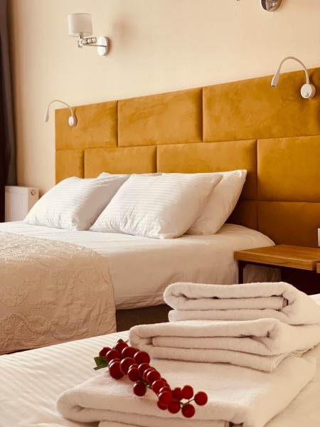 More Apartments - photo 4