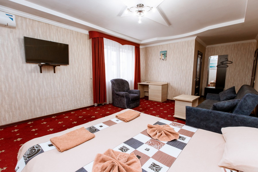 Гостиница Лоза