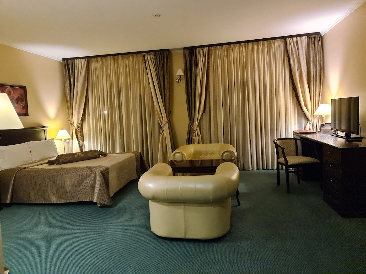 Плаза - photo 2