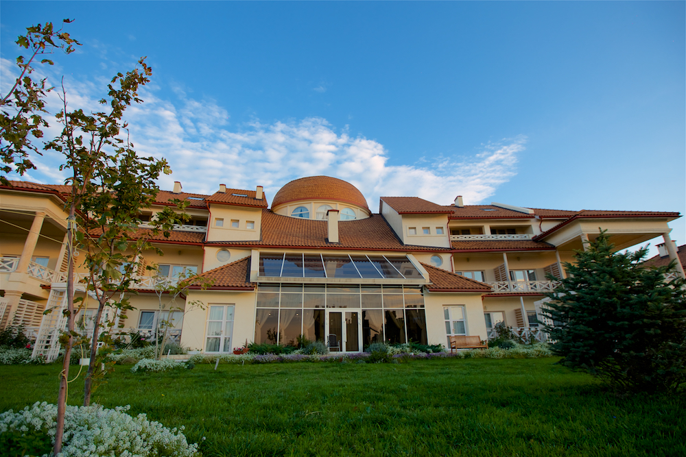 Let Hotel - photo 3