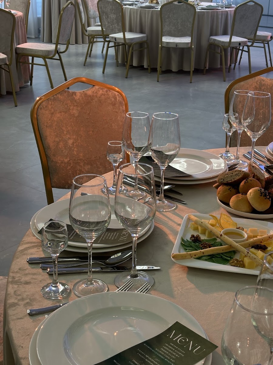 LUXOR HOTEL - photo 4