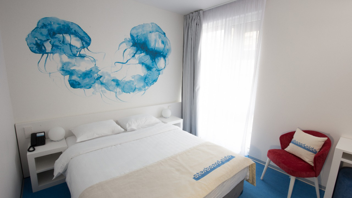 Starboard Side Hotel - photo 2