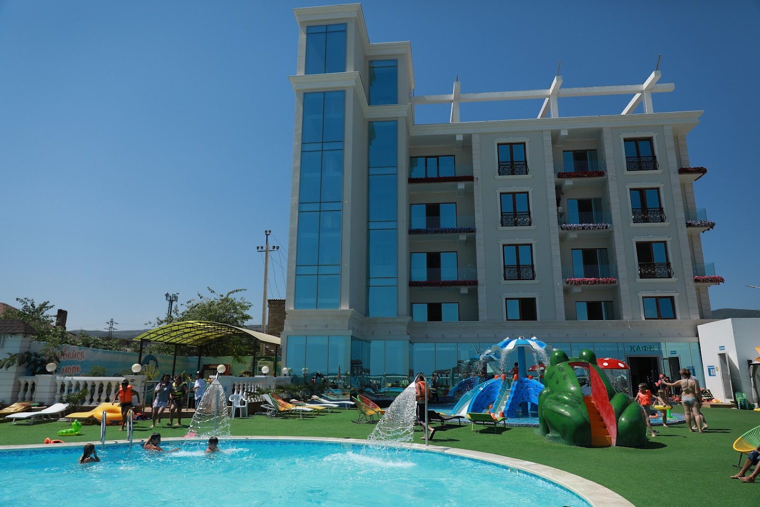 Golden beach hotel