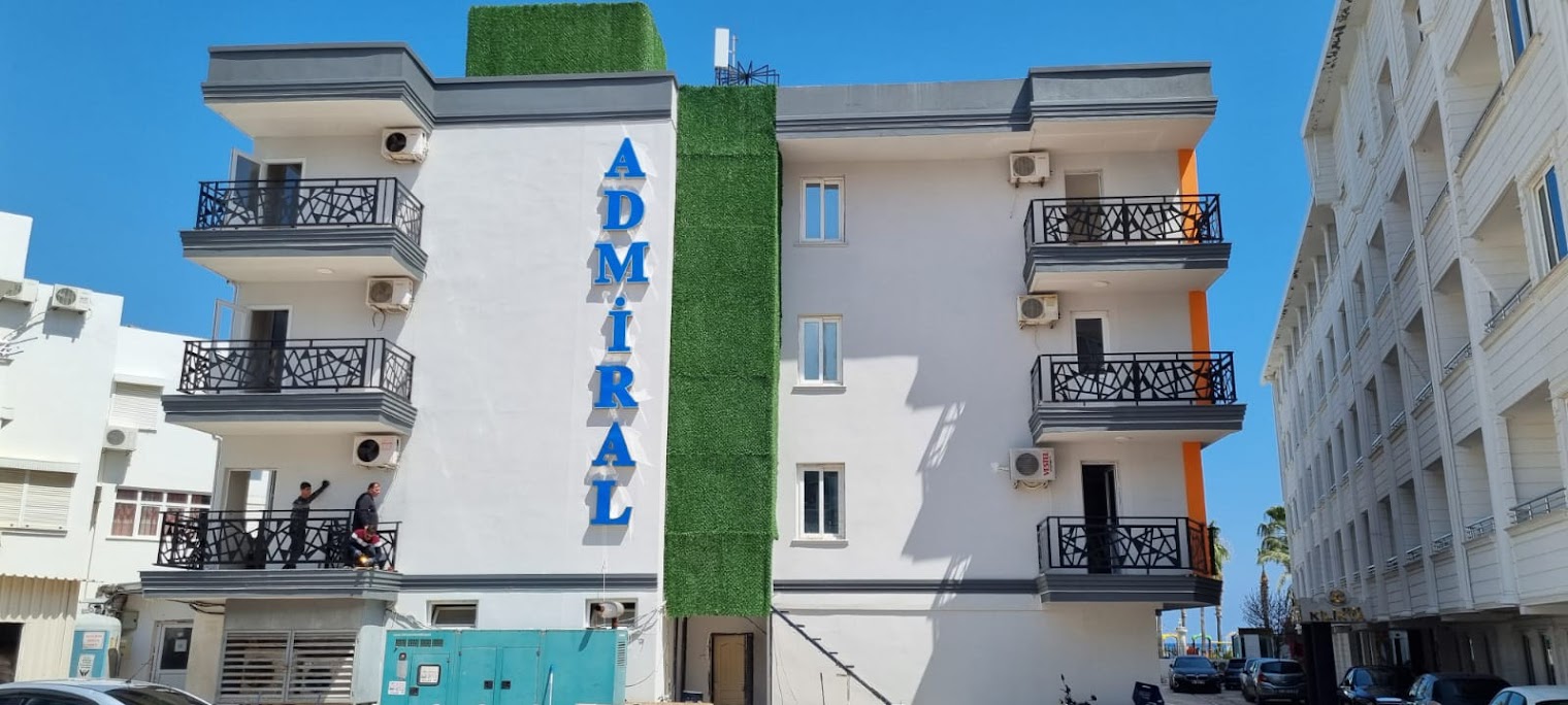 Admiral Hotel