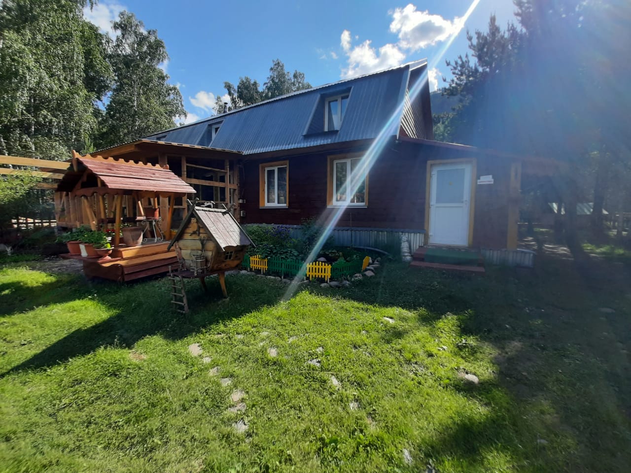 Дом на берегу Катуни