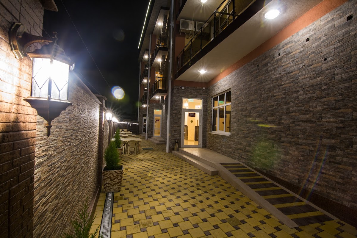 ML Hotel - photo 2