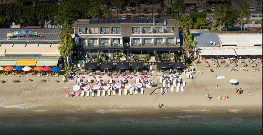 Club Hotel - photo 3