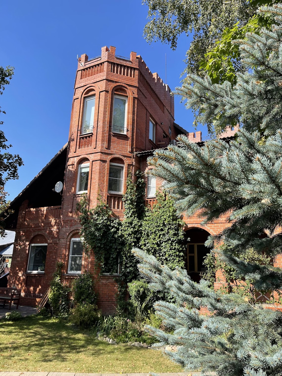 Замок у художника