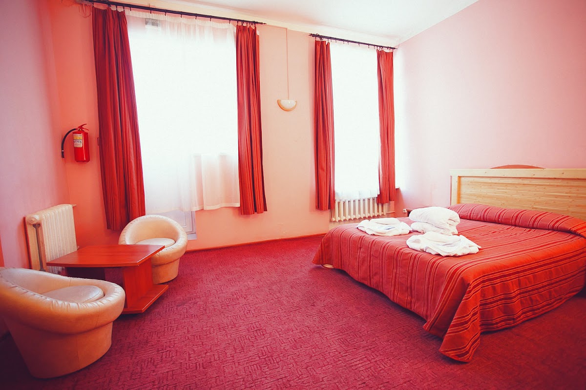 Buta Hotel - photo 2