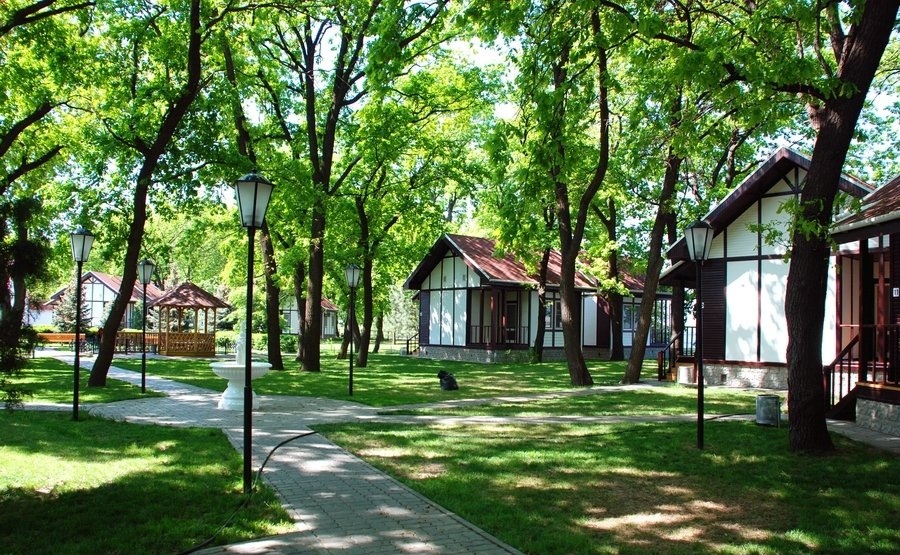 Загородный клуб "Нефтяник"