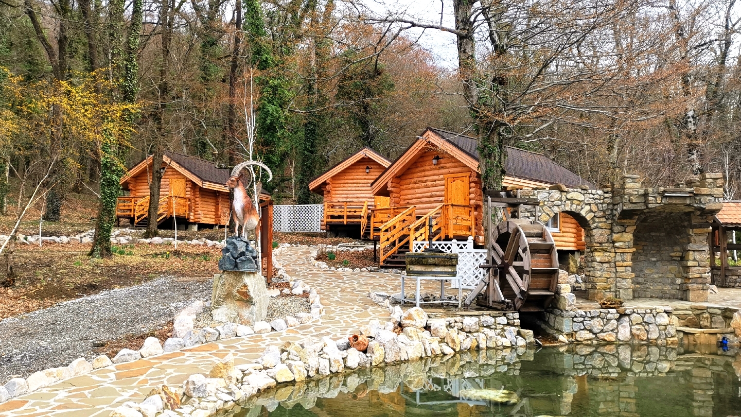 База отдыха"РАЗДОЛЬЕ"