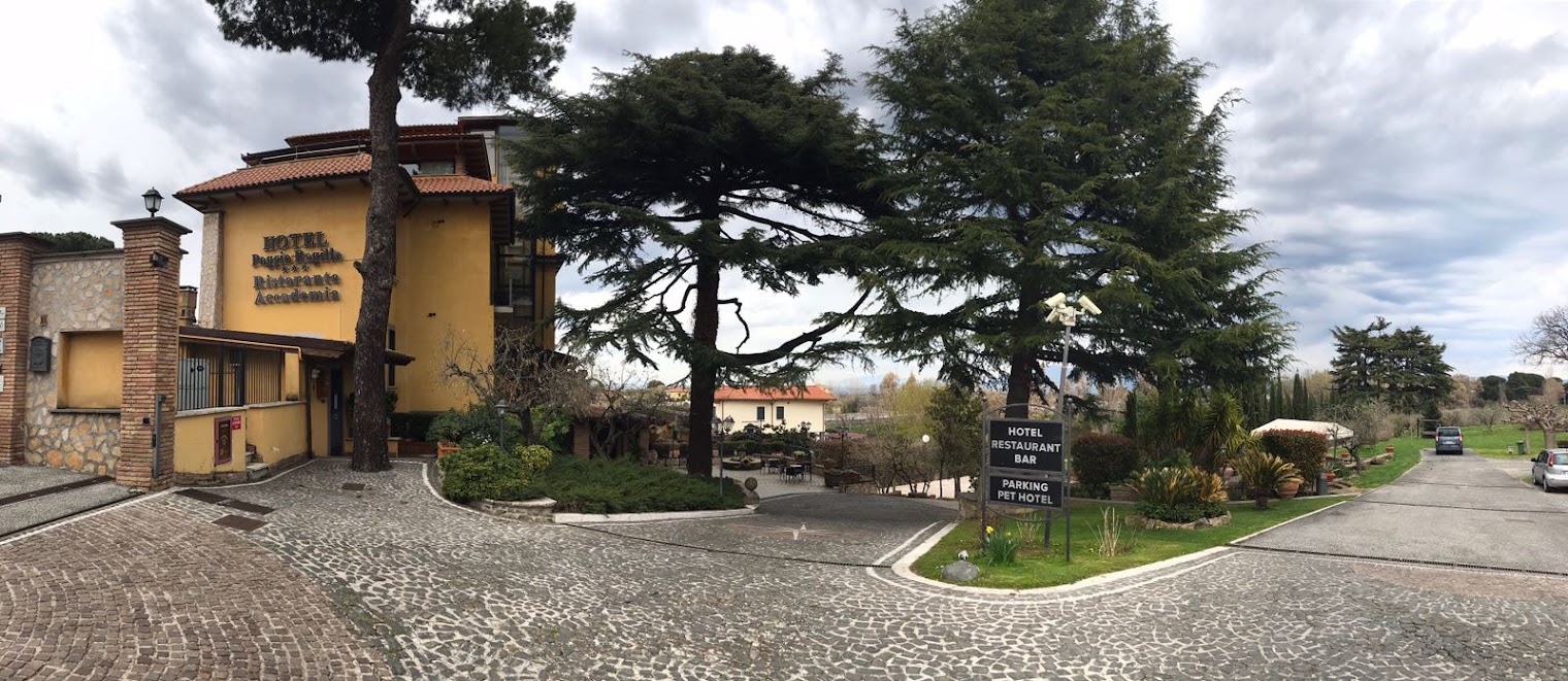 Янтарь, Гостиница