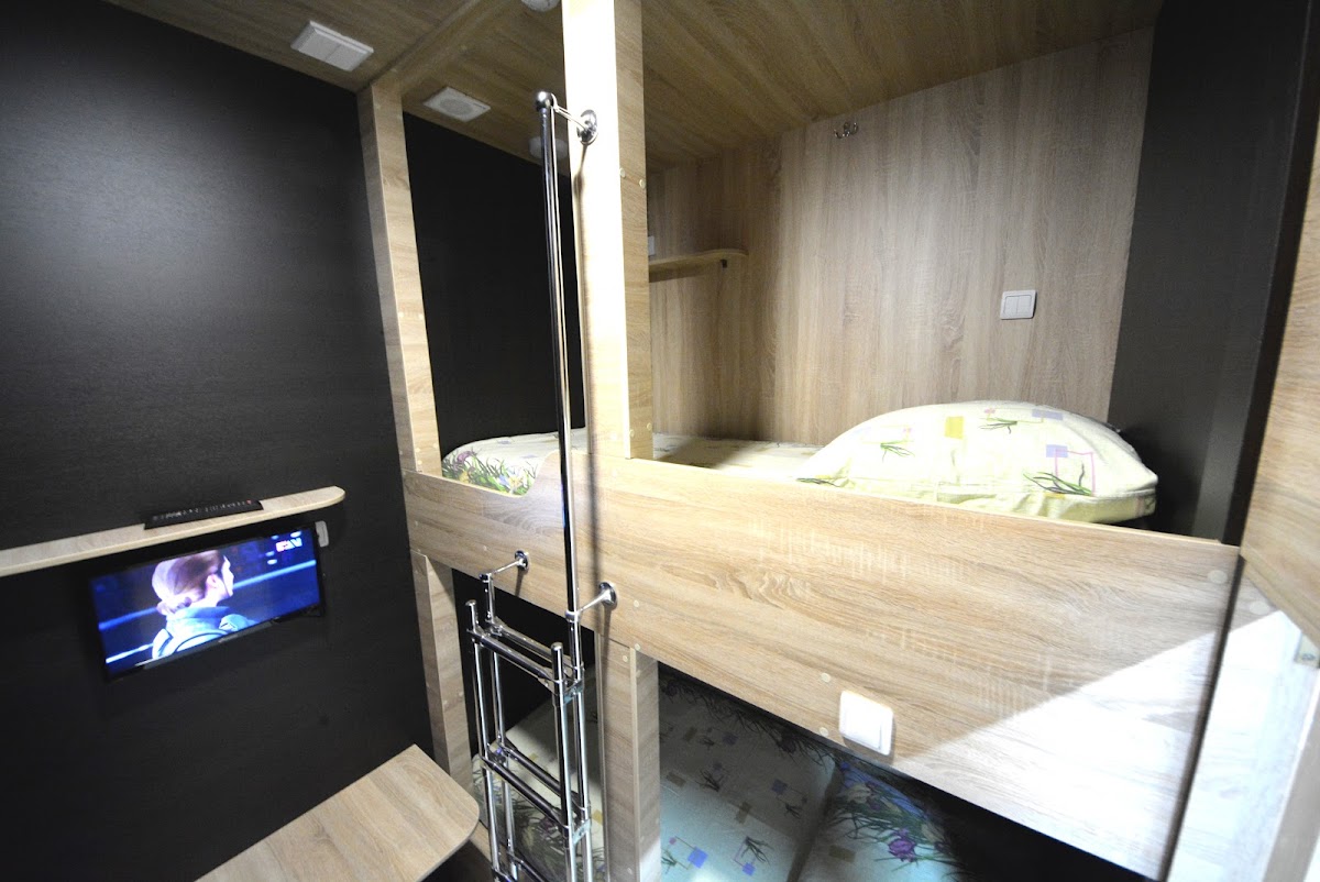 Capsule hotel Aloha - photo 2