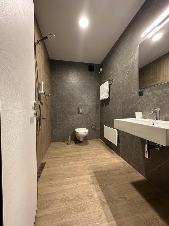 Хотел VALOR - photo 5