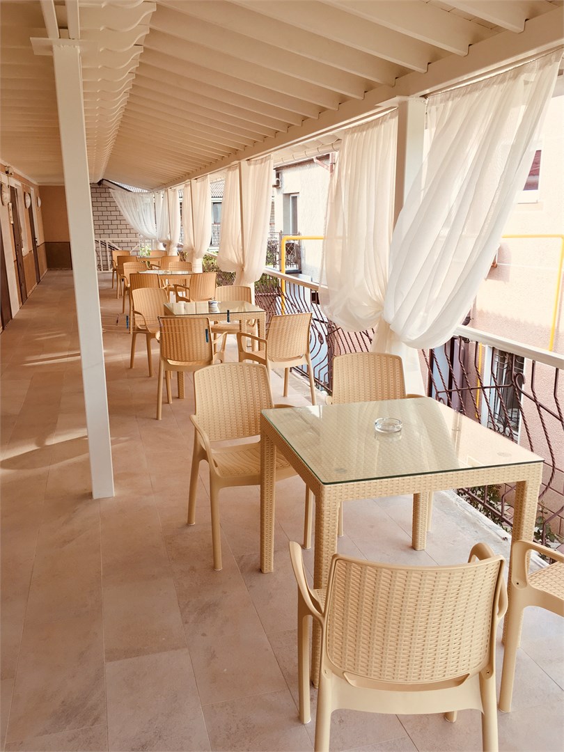 F-HOTEL GUEST HOUSE - photo 5