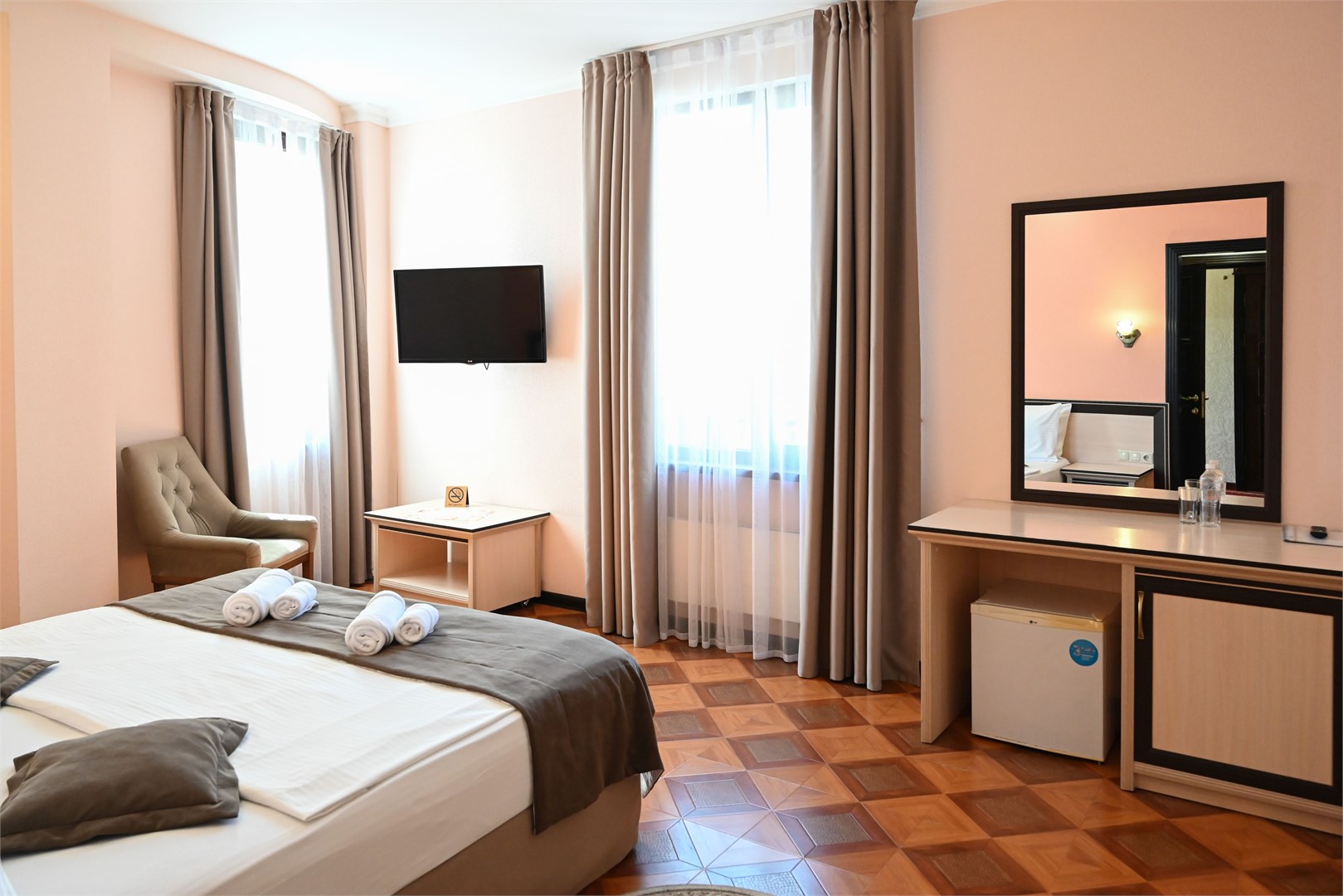 Shine House - photo 2