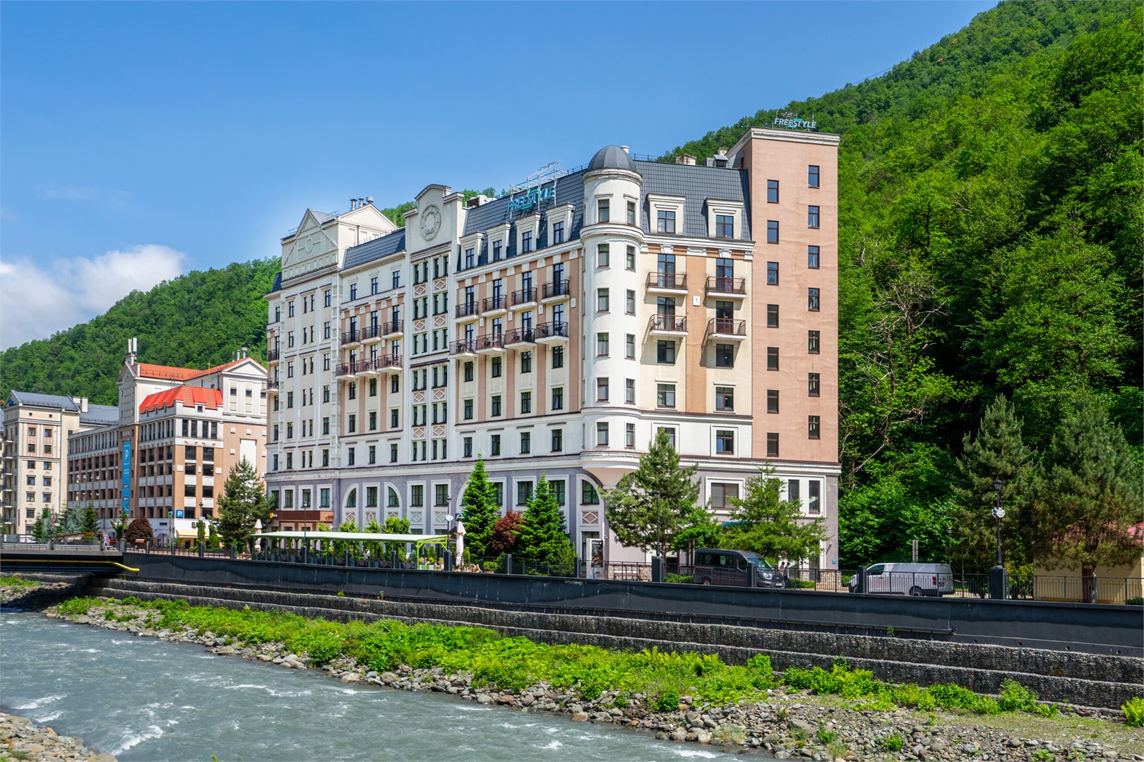 Отель Фристайл Роза Хутор