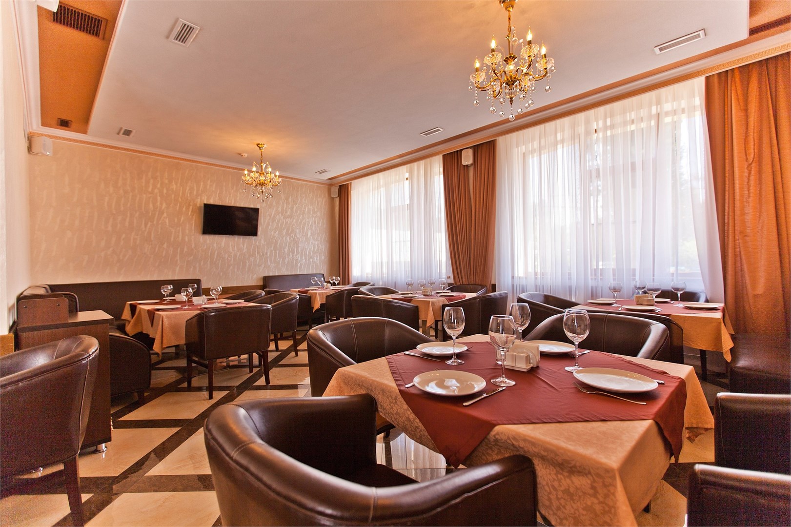 PARK HOTEL - photo 4