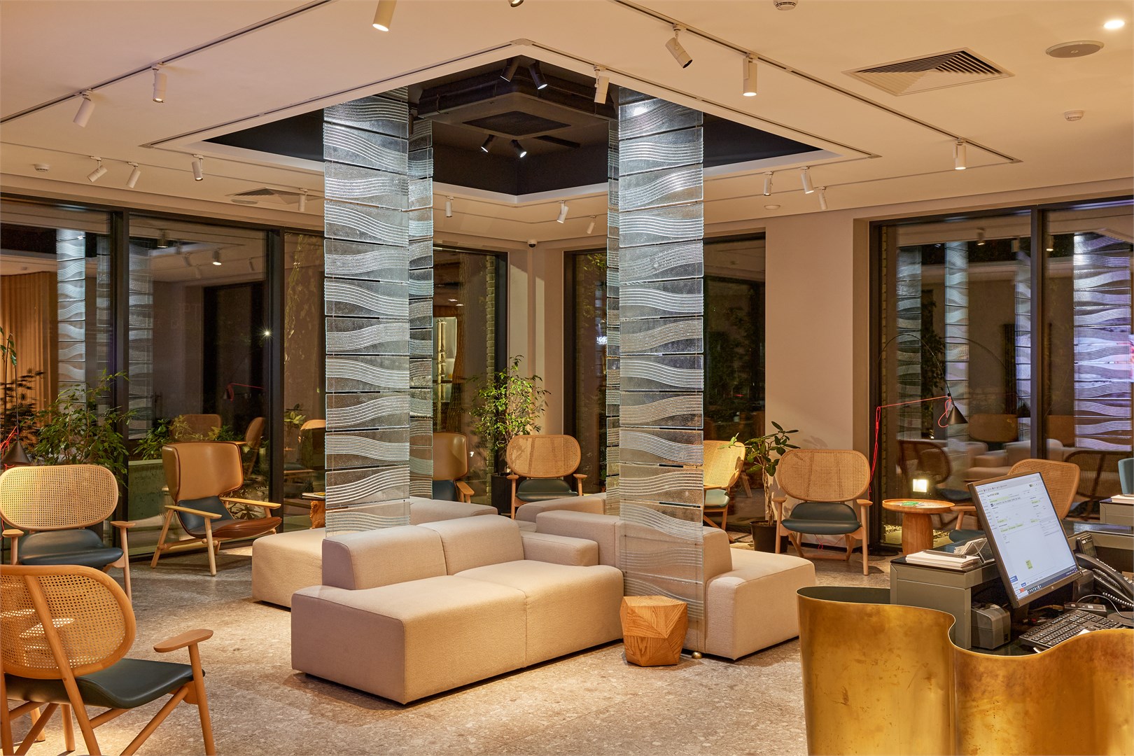 Karmann's Hotel - Yantar Hall - photo 2
