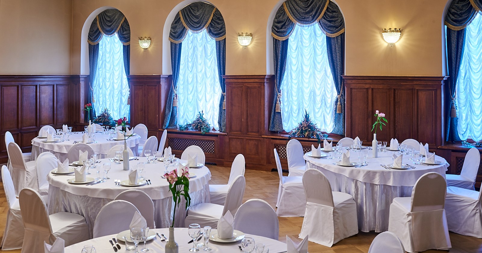 Petro Palace Hotel - photo 3