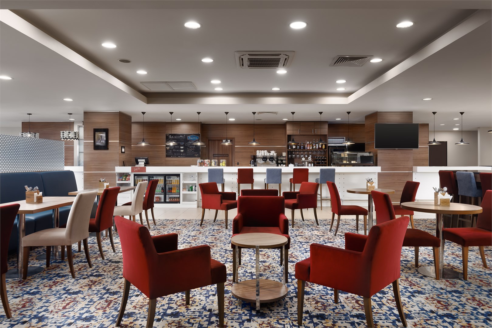 Hampton by Hilton Strogino - photo 2