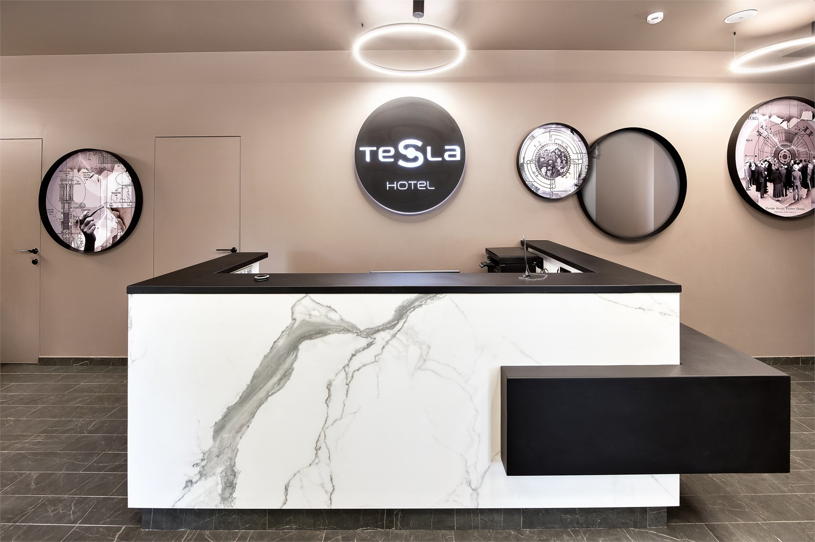 Tesla Hotel - photo 2