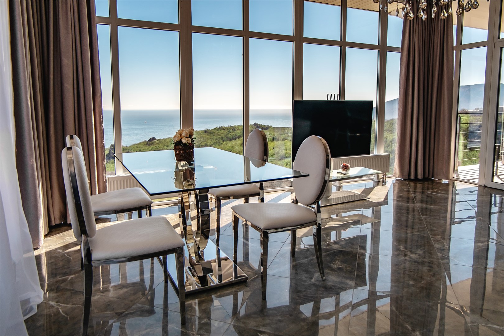 Avalon Apartments - photo 3