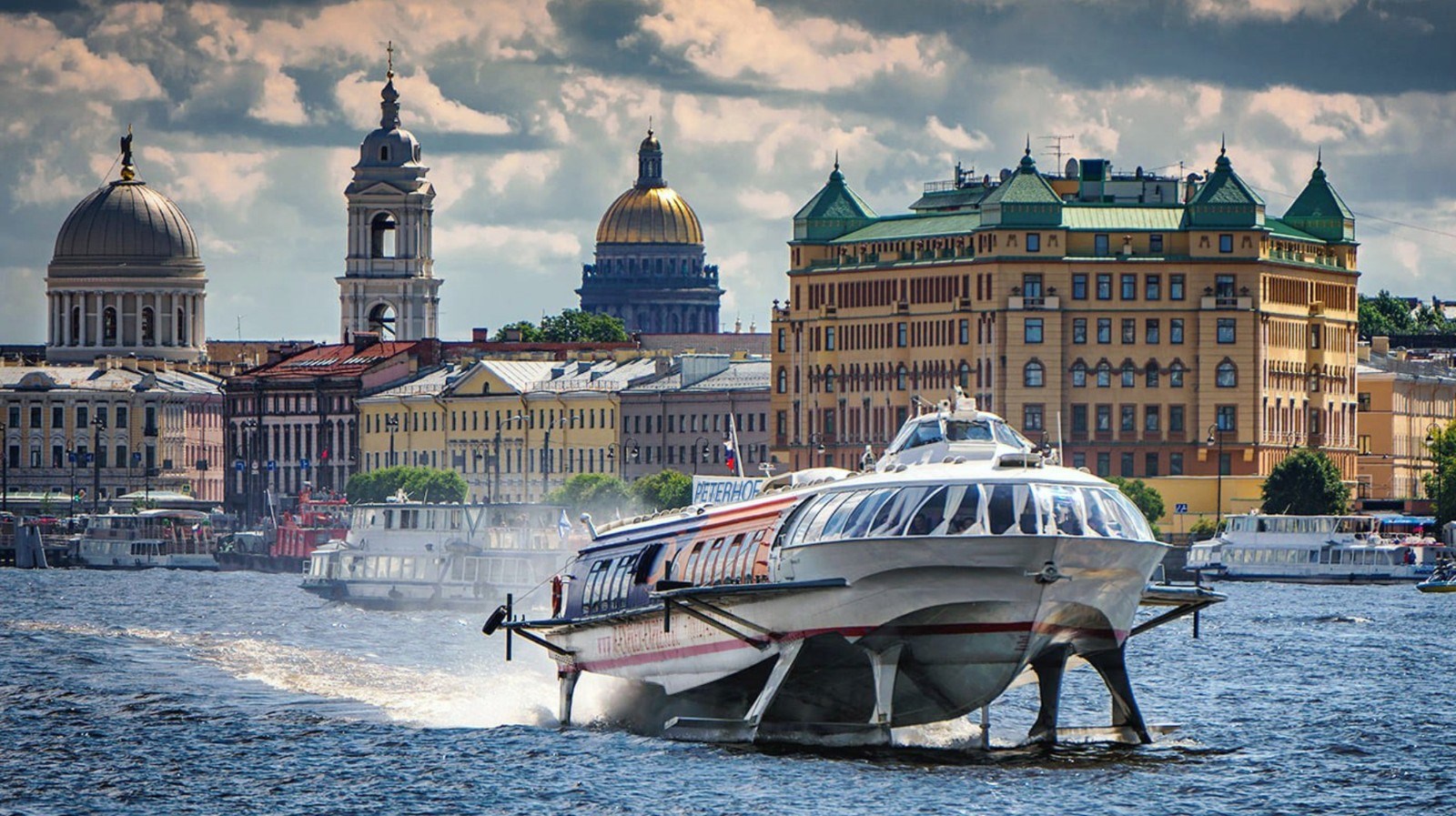 River Palace Hotel - photo 4